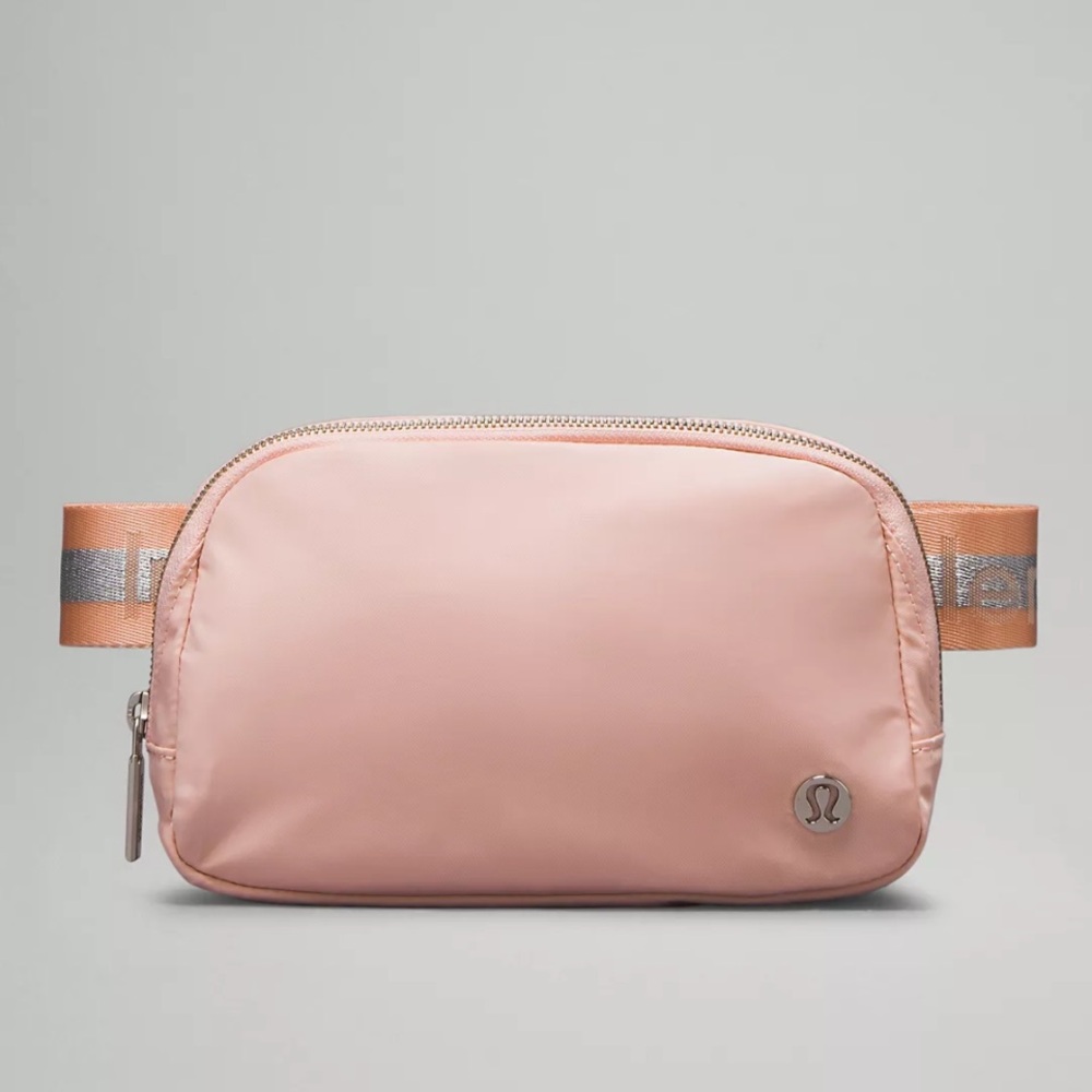 Lululemon Everywhere Belt Bag 1L